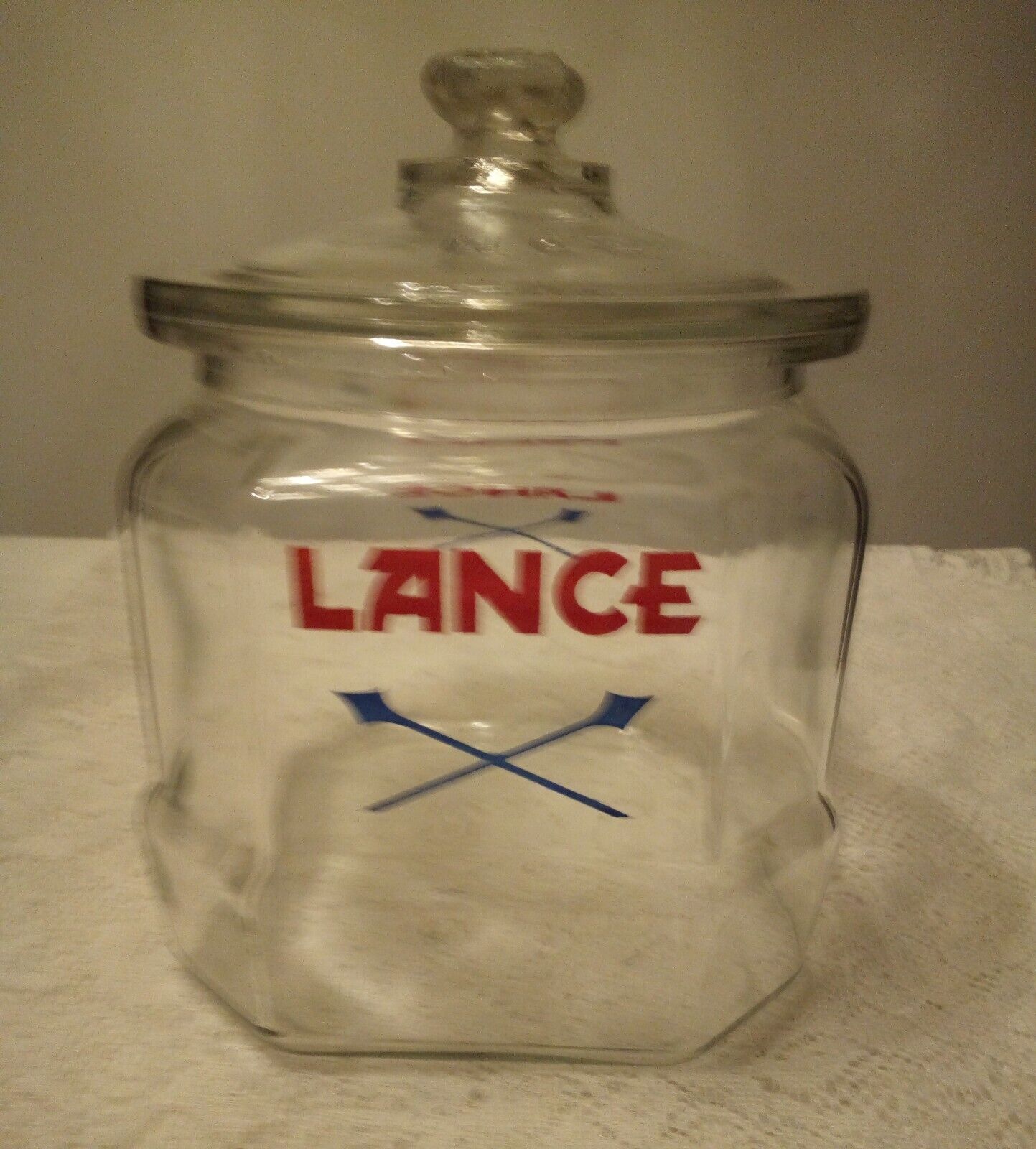 Vintage Lance squatty glass cookie cracker store display 8 sided jar